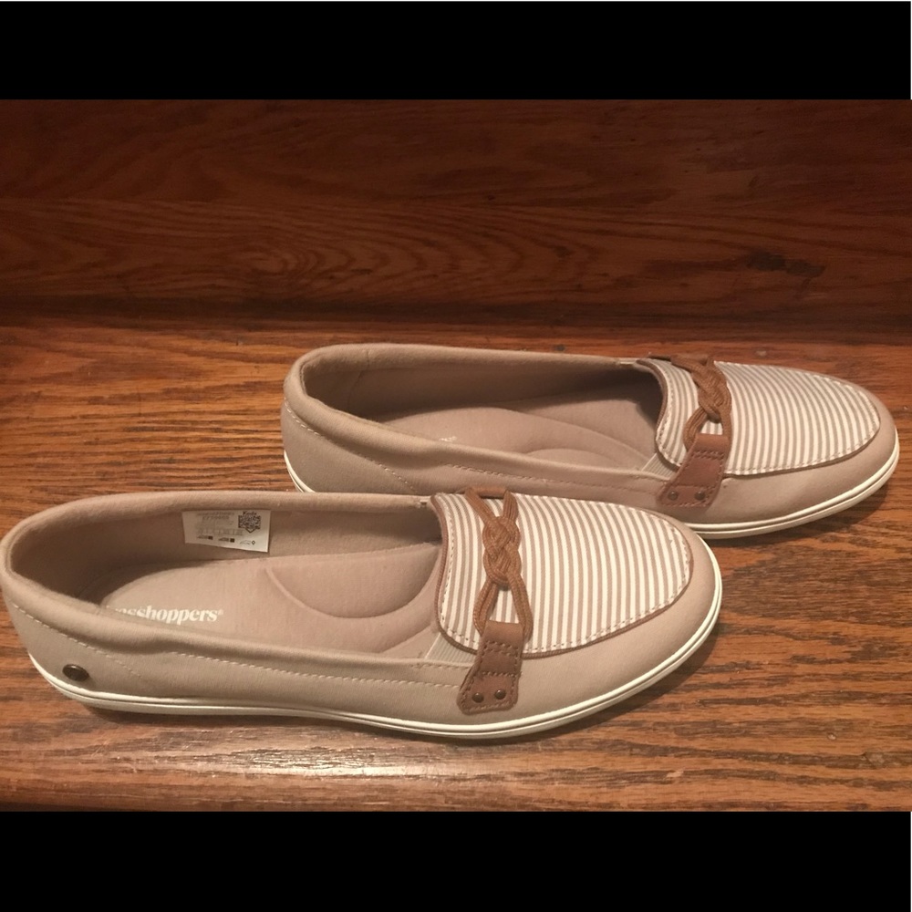NEVER WORN!  Tan boat slide on boat shoes